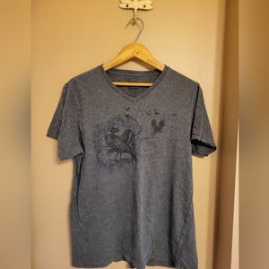 Levi's. Graphic tee. V neck, charcoal w raven print. Mens L